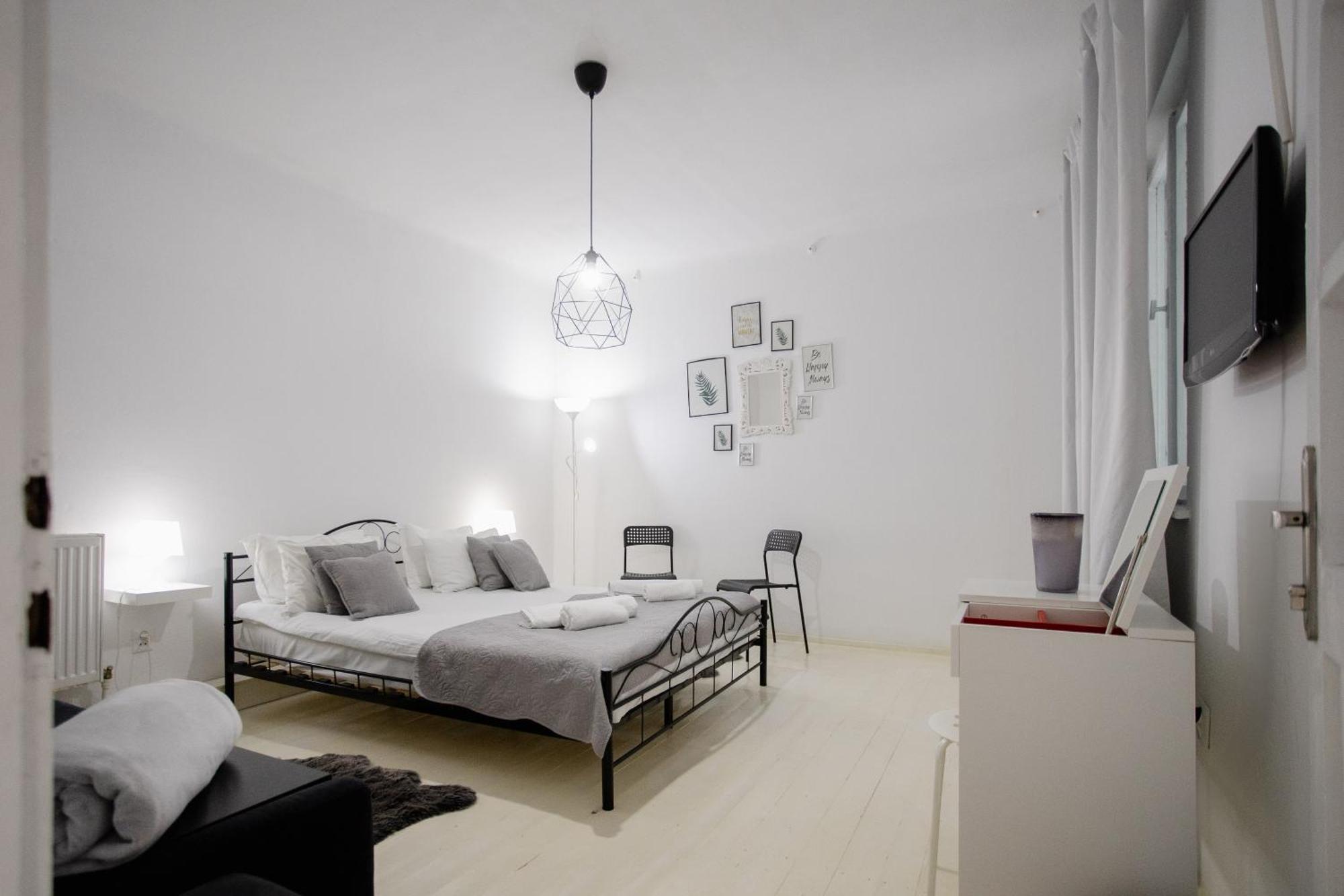 فندق La Maison Blanche ألبا يوليا المظهر الخارجي الصورة